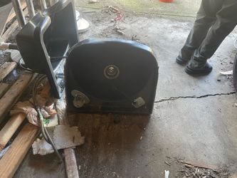 Salon sinks