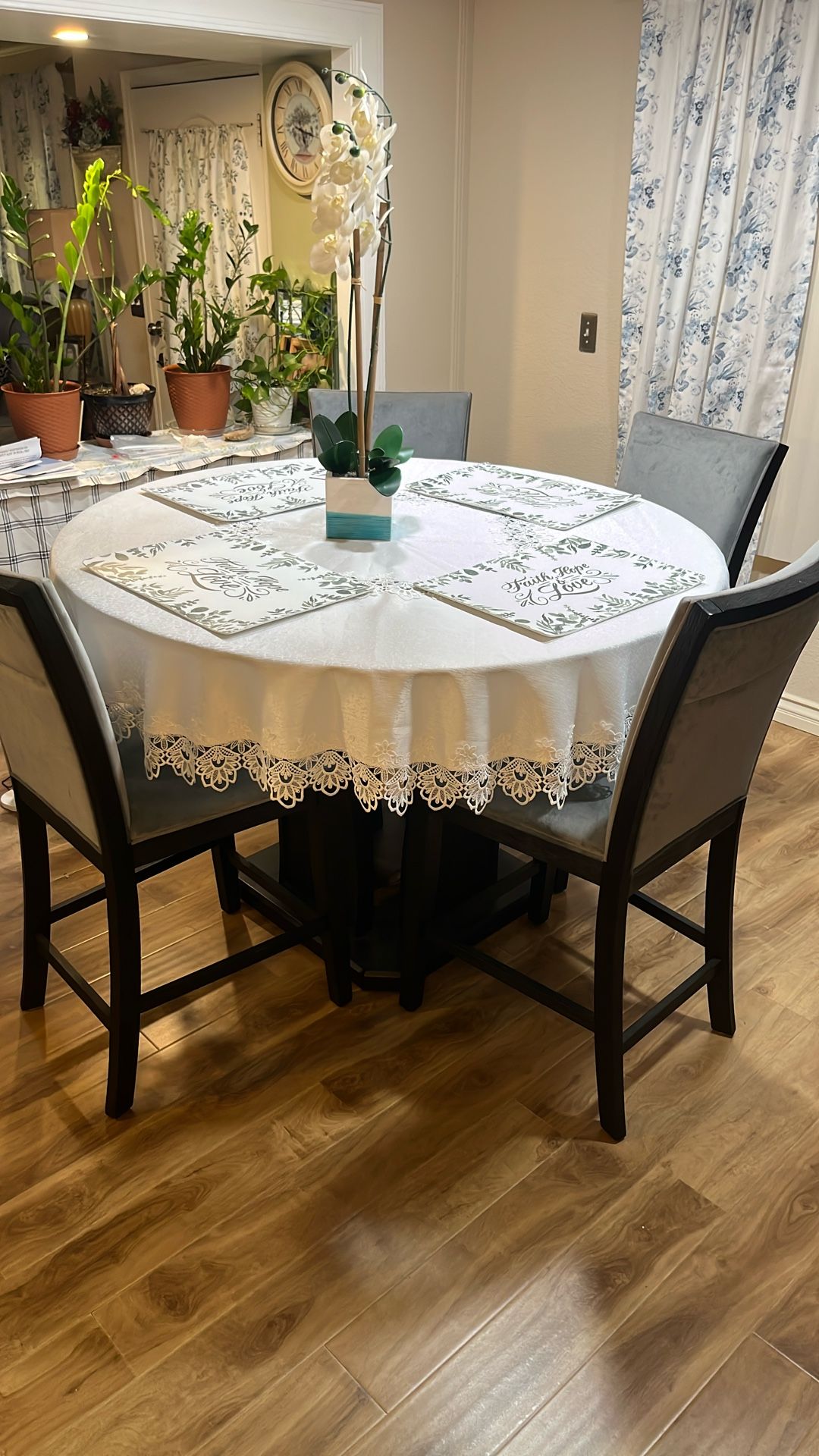Dining Table With Chairs