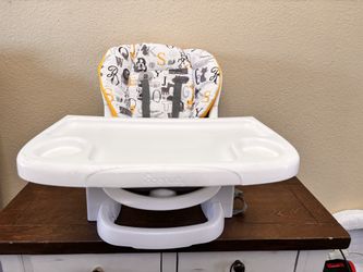 Space saver high chair