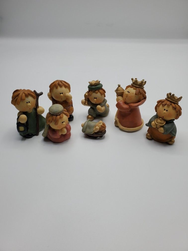 Vintage Set Of Manger Figurines