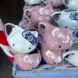 Hello Kitty Cups