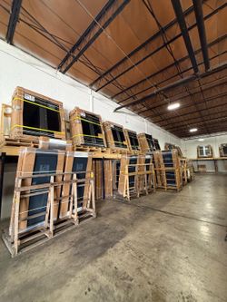 Impact Windows and Doors | Ventanas y Puertas de Impacto contra Huracanes