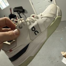 On Clouds Tennis Shoes (Roger) Youth Y 3.5 Size