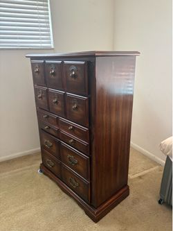 Dresser