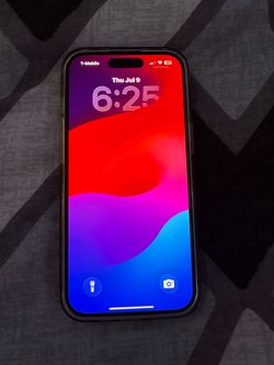 iPhone 15 (T-Mobile only carrier)