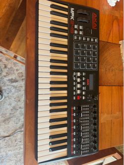 Akai MPK249 Controller