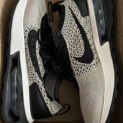 Nike Women’s 7.5