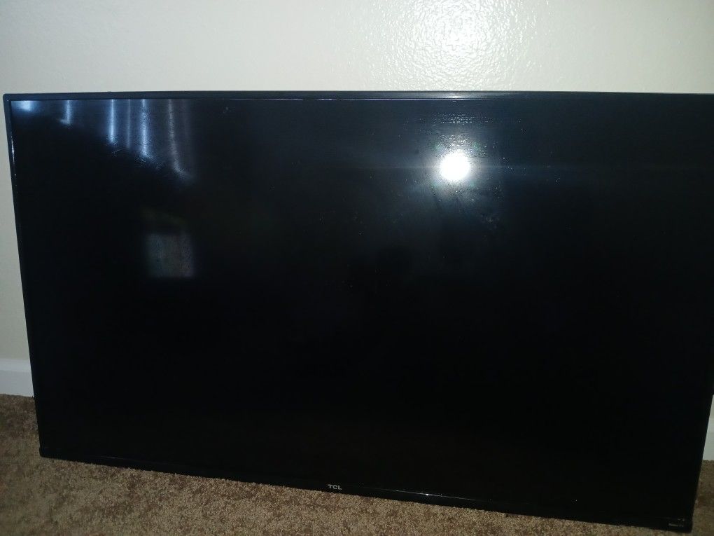 50 Inch TCL Roku Smart TV (Needs Repair)black Screen 