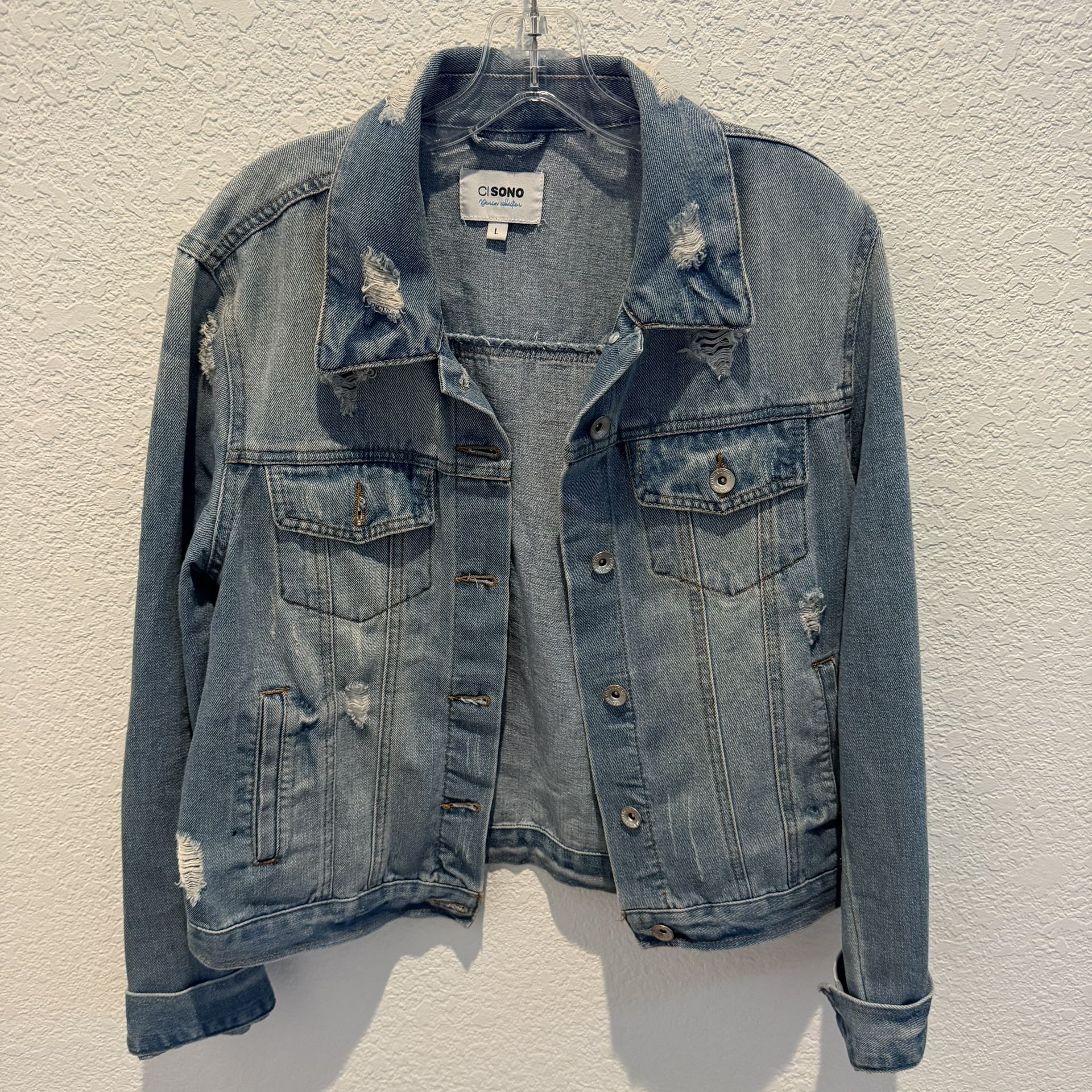 Blue denim jacket with distressed details #denimjacket Women’s Large MAKE AN OFFER !!!