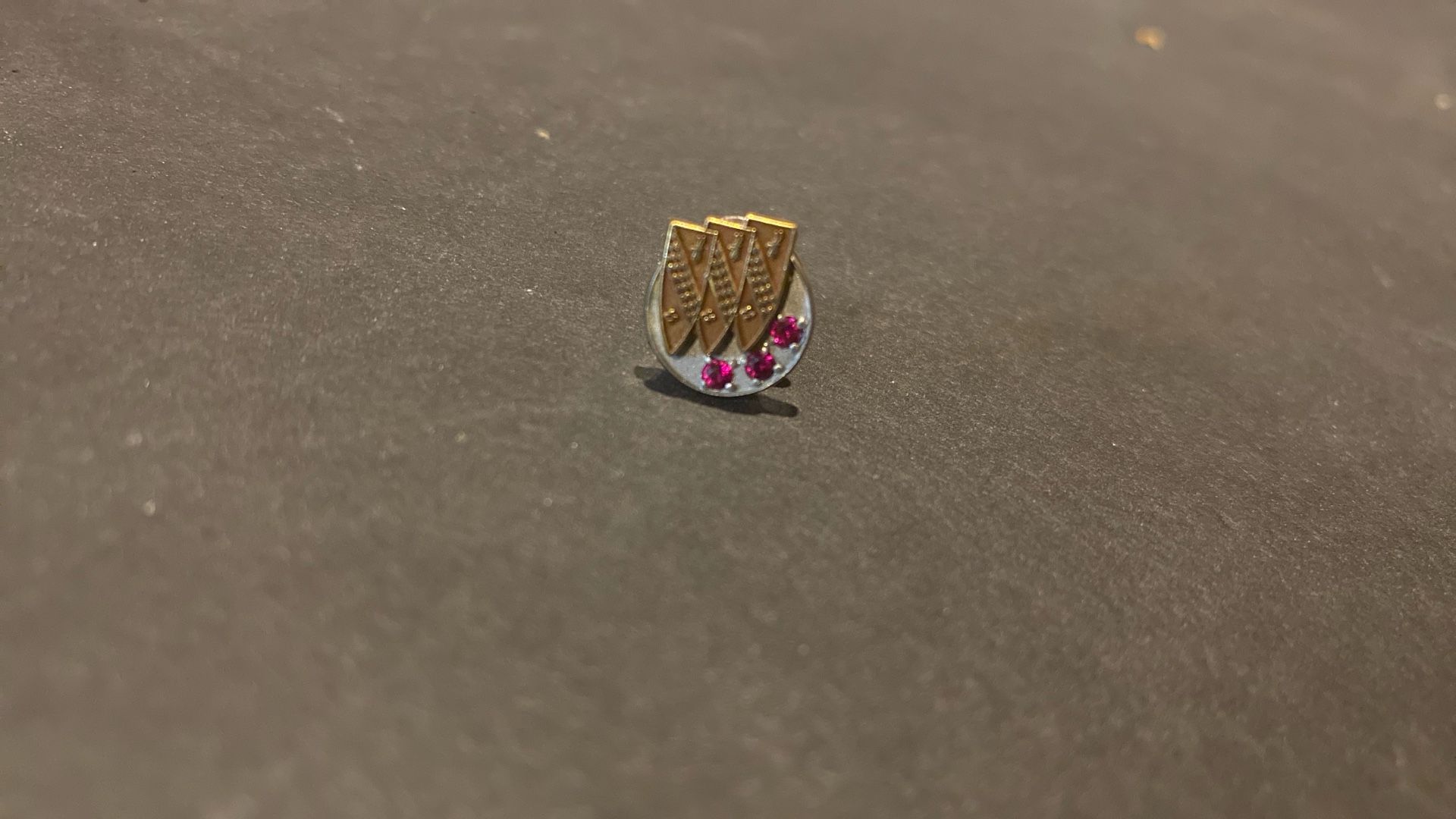 Buick Reward Pin 10 karat gold with three red rubies