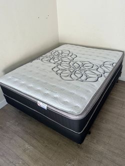Queen Size Mattress Pillow Top New