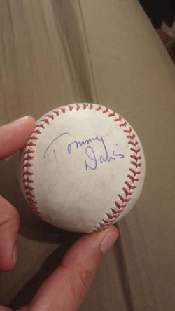 Tommy Davis autographed baseball