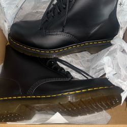 Women’s Dr. Martens 