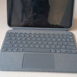 Logitech - Combo Touch Keyboard and Trackpad Case for Apple iPad (10th Gen) with Detachable Backlit Keyboard - Oxford Gray