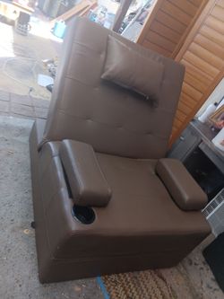 $50 LARGE RECLINER CHAIR