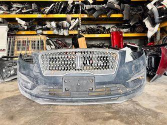 2019 Lincoln MKC front bumper cover and upper mesh grille assembly