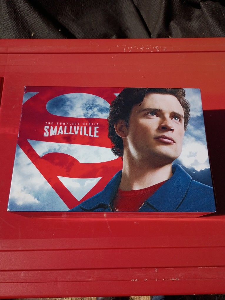 SMALLVILLE COMPLETE SERIES 