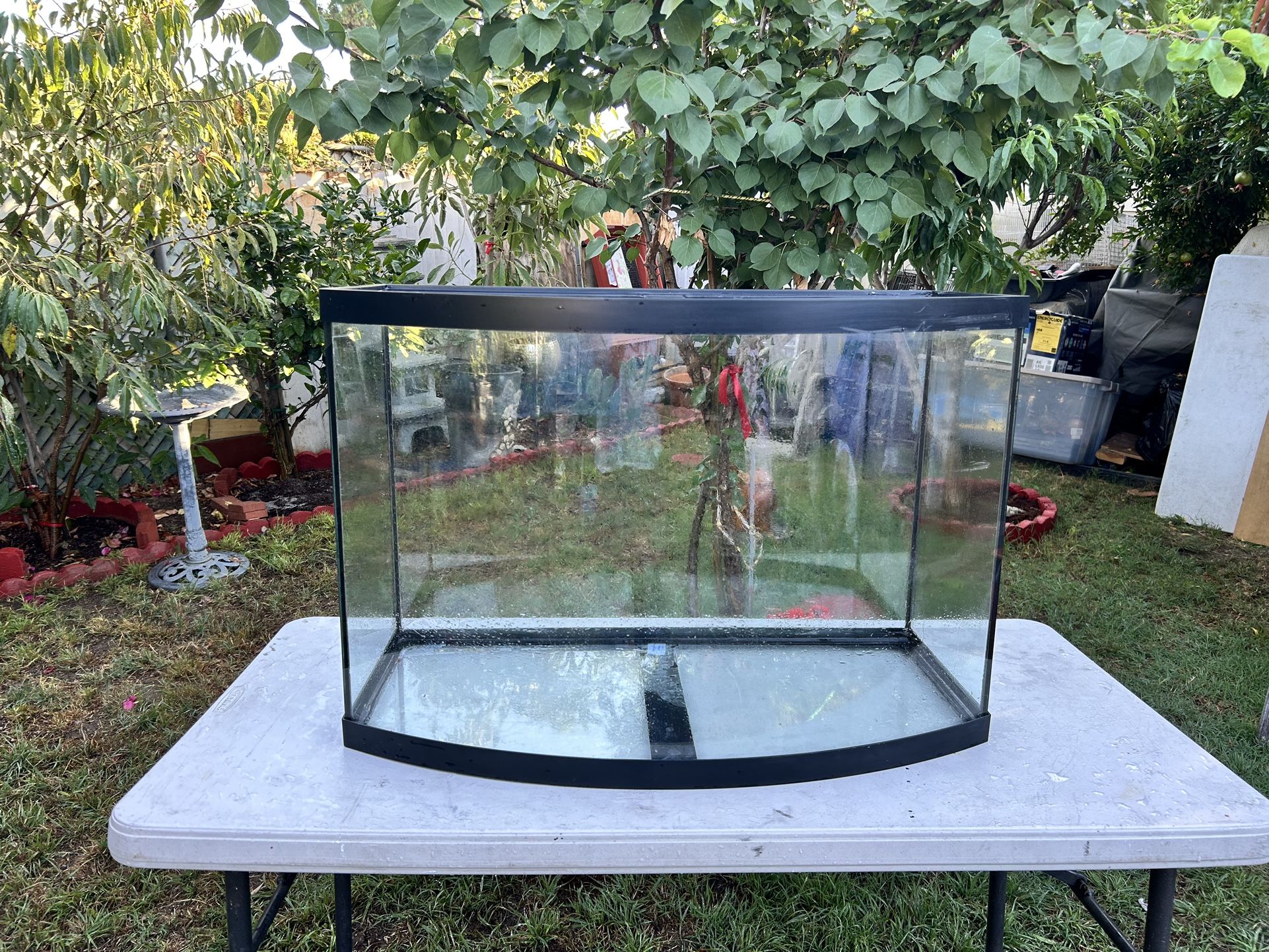 45 gallon fish tank/ fish tank