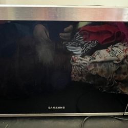 SAMSUNG  MICROWAVE COUNTERTOP 