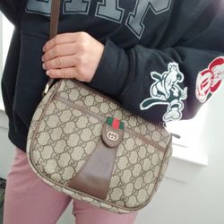 Authentic Vintage Gucci GG Monogram Supreme Sherry Web Ophidia Crossbody Bag
