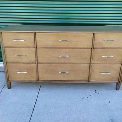 RARE* 1950's Kent-Coffey "The Holmes" Collection Dresser