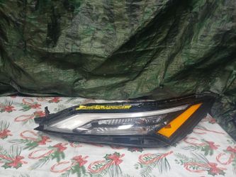 2021-22 Nissan Rogue Left Headlight