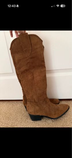 Brown boots size 7