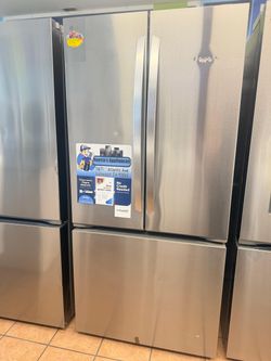 LG 33 in. W. 21 cu.ft. SMART Counter Depth MAX French Door Refrigerator with Ice Maker