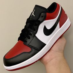 Jordan 1 Low Bred Toe Size 9 DS