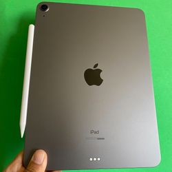 Apple IPad Air 4th Generation (10.9” Liquid Retina/ 2020 Model) 64GB with keyboard case, stylus pen & Accessories (256gb $499)