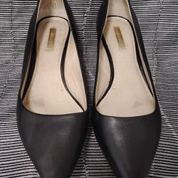 Louise et Cie Lo-Jacoba Black Satina Pumps 2.5” Heel Pointed Toe Womens Size 10W