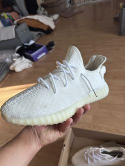 YEEZY BOOST 350 V2