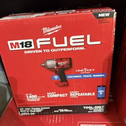 Milwaukee 1/2 Fuel Torque Impact Wrench