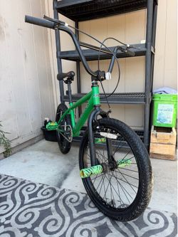 Boy’s BMX Freestyle Bike(20’)