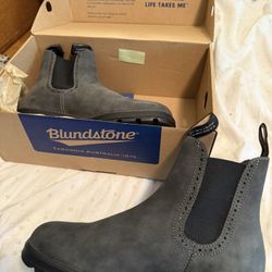 BRAND NEW Blundstone Boots Women Size 10 IS