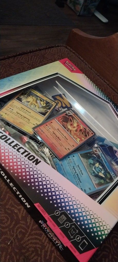 NEW UNOPENED Pokemon Collector's box and Boosters