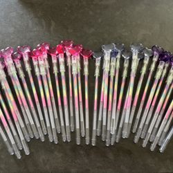 Brand New 35 Piece Heart Pens ( Whole Sale)