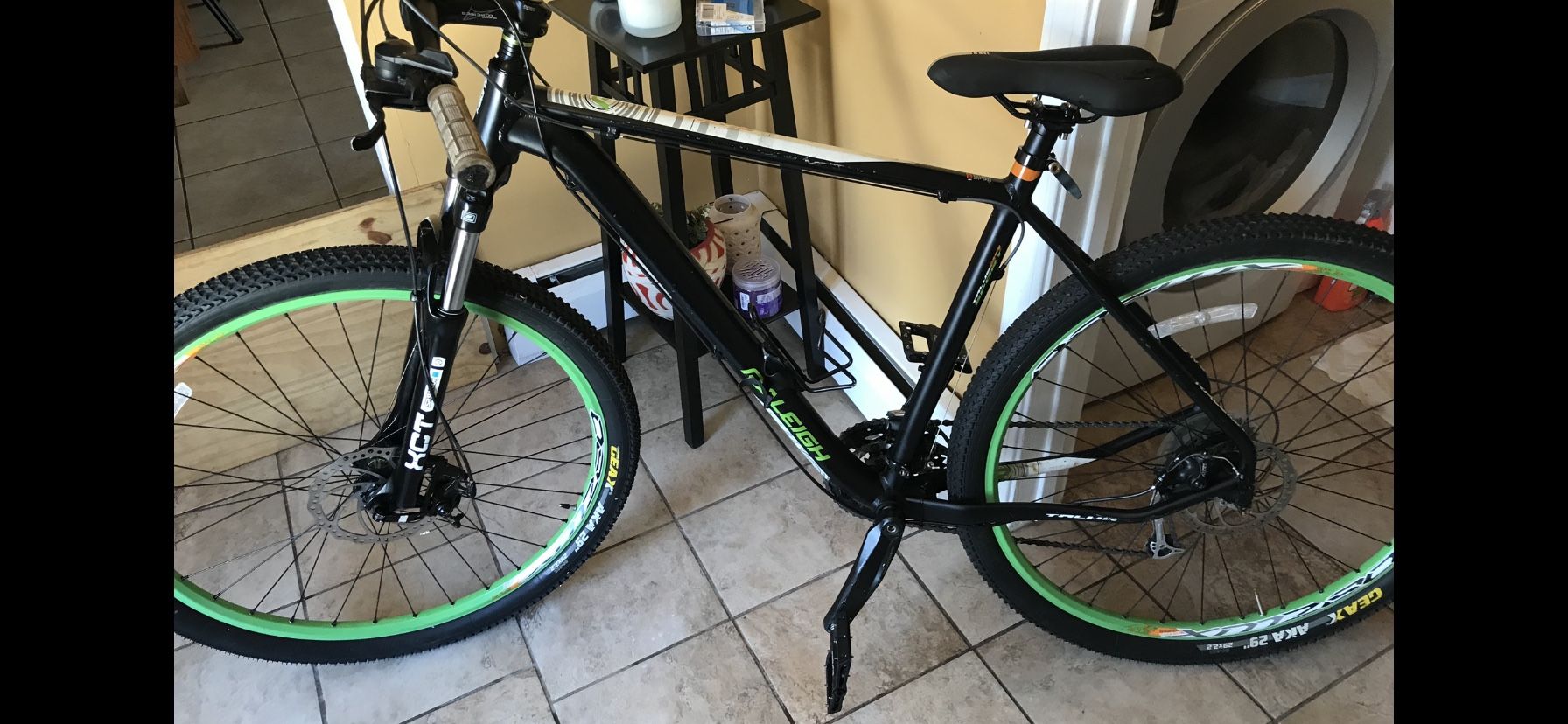 Mountain bike 29” Aluminum good condition