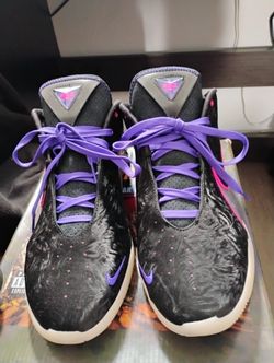 Lebron 22 Blacklight Size 13