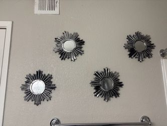 Wall Decor w/mirror