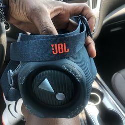JBL Extreme4 Bluetooth Speaker For Sale