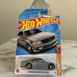 Hot Wheels: Mercedes Benz560 AMG