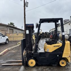 2000 Daewoo GC25P-3 Forklift