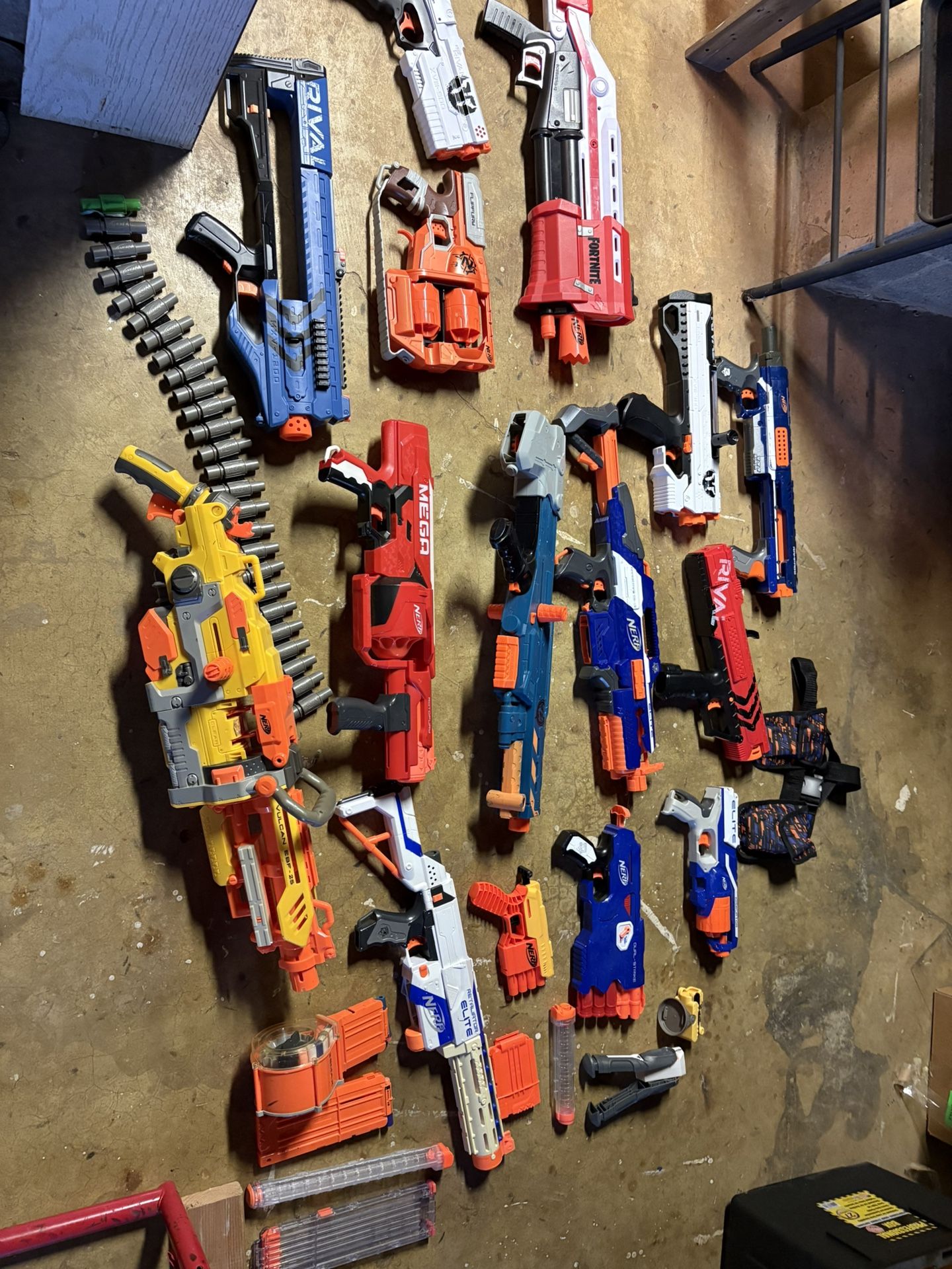 Huge Nerf gun lot