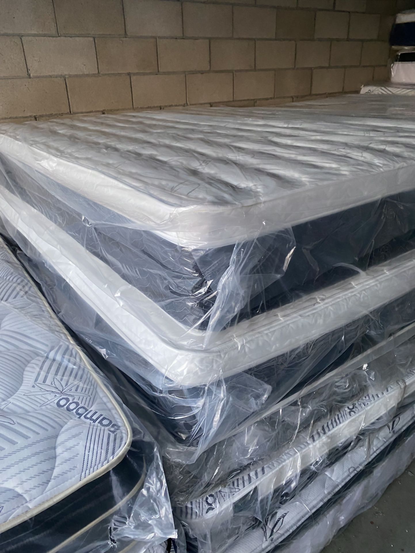 Still In Factory Wrapper Eastern King Pillow Top Medium Firm Mattress