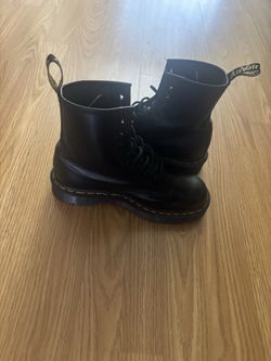 Brand new Doc martens with no box