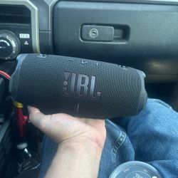 JBL Charge 6 