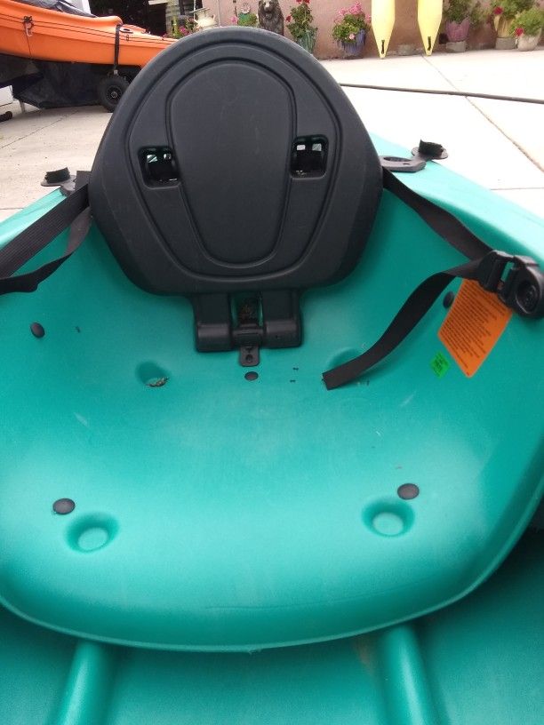 Lifetime Zenith 100 Kayak for Sale in Riverside, CA OfferUp