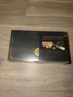 Pokémon TCG Sword & Shield Ultra-Premium Collection Zacian & Zamazenta