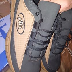 Brand New Pair Of Eagle Air Tennis Shoes, Paper Inside The Shoes Still